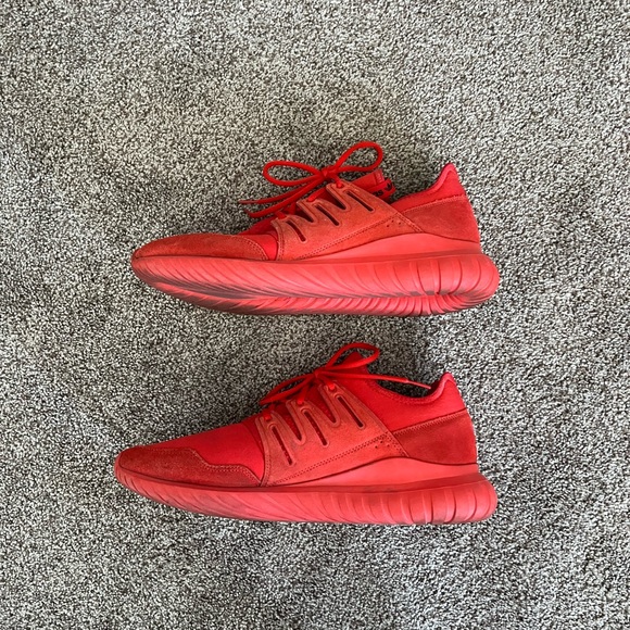 Adidas Red Athletic Shoes with Streamlined Silhouette and Flexible Design - Picture 3 of 6